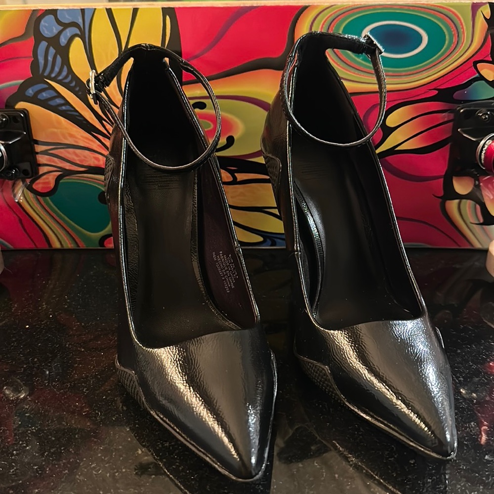 H&M INNOVATION CIRCULAR DESIGN STORY LIMITED HEELS SIZE 8